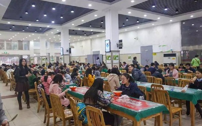 企業(yè)食堂外包，選擇味萊客餐飲公司保障員工健康